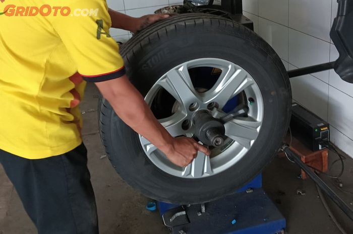 Ilustrasi balancing mobil bekas
