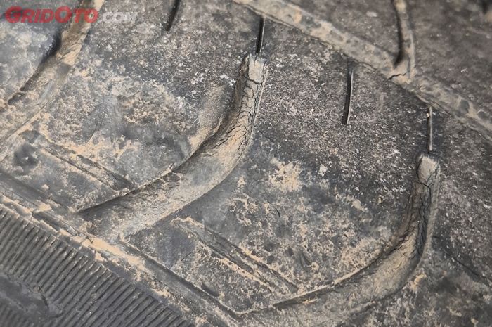 Ban Mobil Aus dan Tidak Merata? Cek Tanda ini Lihat Kondisinya