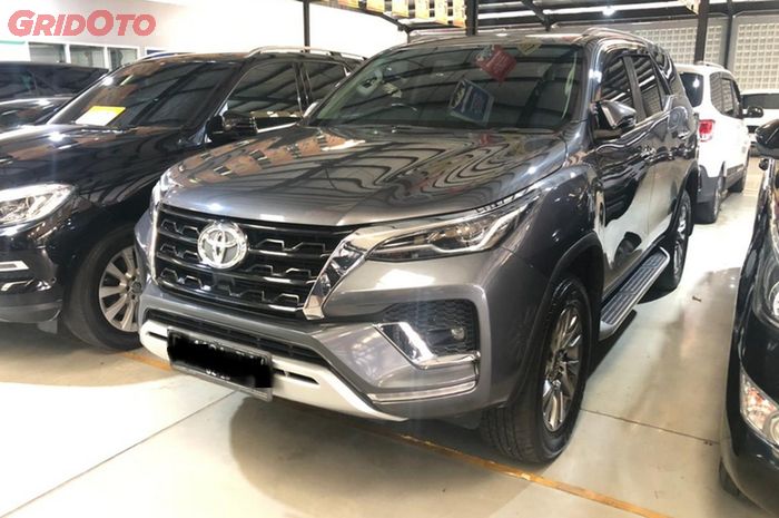 Mobil Bekas Fortuner 2.4 VRZ Diesel AT 2021