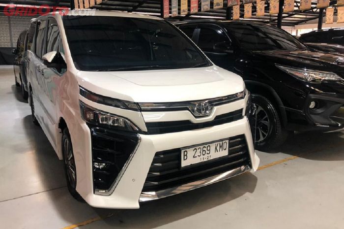 Toyota Voxy 2.0 AT  2020 Bekas