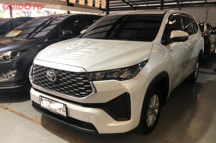 Toyota Innova Zenix 2.0 G Hybrid AT 2025