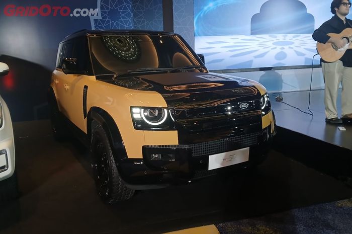 Land Rover Defender Trophy. Dijual terbatas