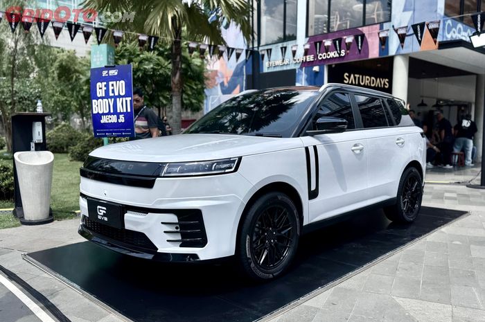 Modifikasi JAECOO J5 EV dengan bodi kit GF Evo