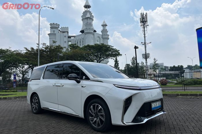 Maxus Mifa9, luxury MPV yang harganya lebih terjangkau dibanding rival, tapi tidak kalah mewah
