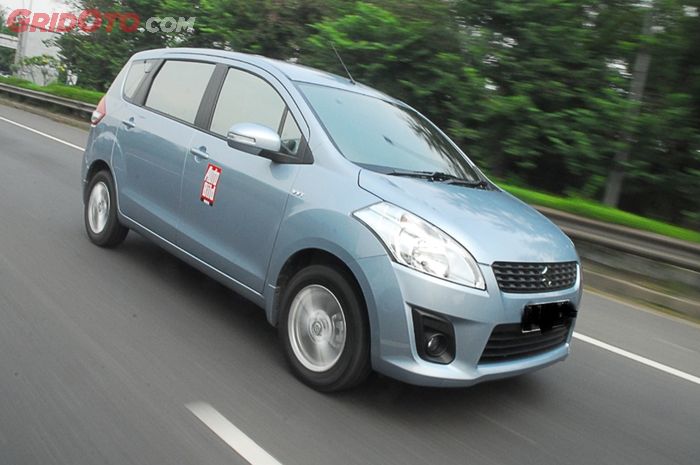 Mobil bekas Suzuki Ertiga 2012