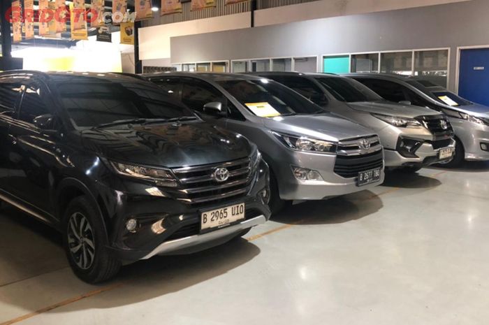 Showroom mobil bekas