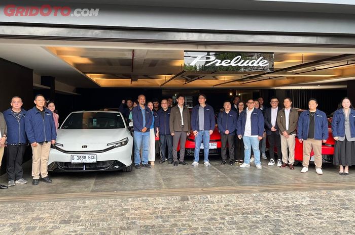 Seremoni serah terima Honda Prelude kepada 20 konsumen pertama