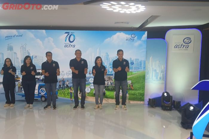 BOD Asuransi Astra meresmikan dimulainya rangkaian kegiatan #TujuhDekadeAsuransiAstra. 