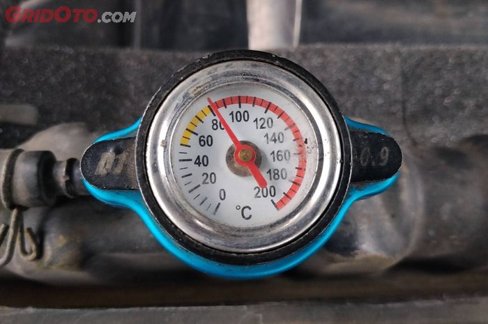 Thermostat Macet Bisa Bikin Mesin Mobil Sulit Capai Suhu Ideal