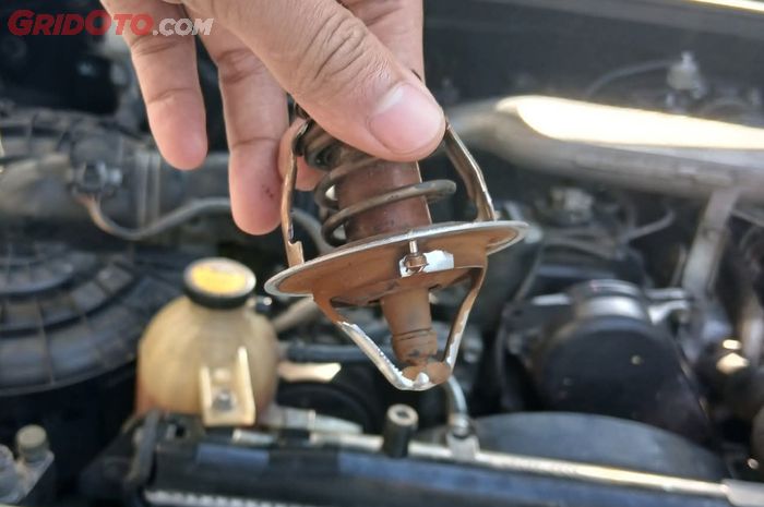 Thermostat Mobil Rusak Ternyata Bisa Memicu Kondisi Overcooling