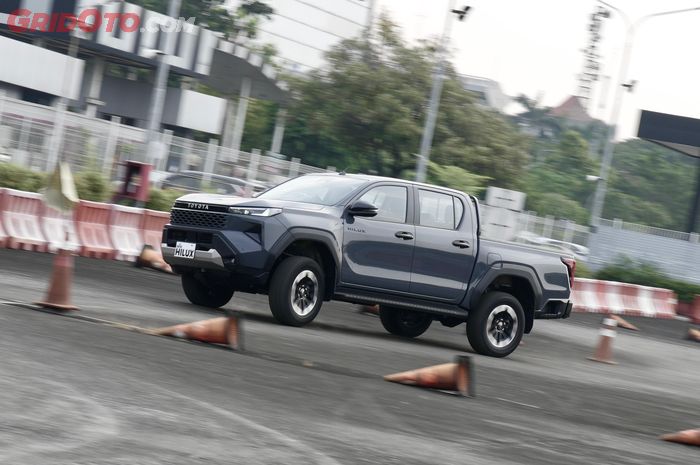 Toyota Hilux 2.8V Double Cabin