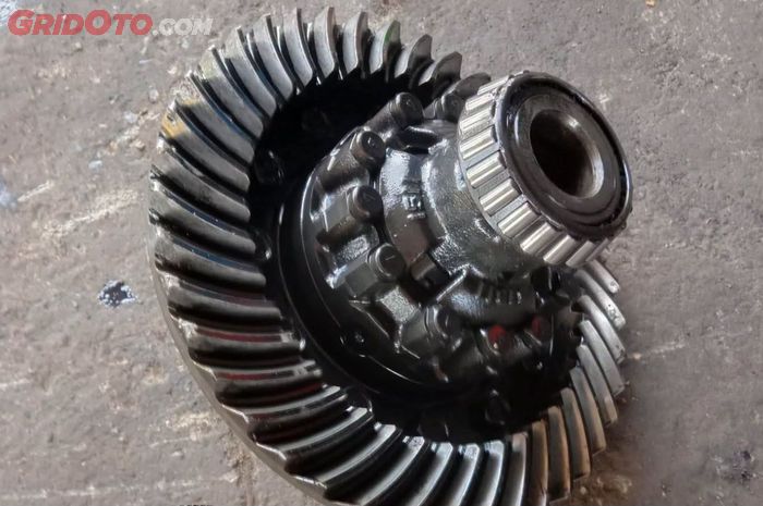 Roda Belakang Terkunci Mendadak, Ini Tanda Gigi Gardan Mobil Rusak