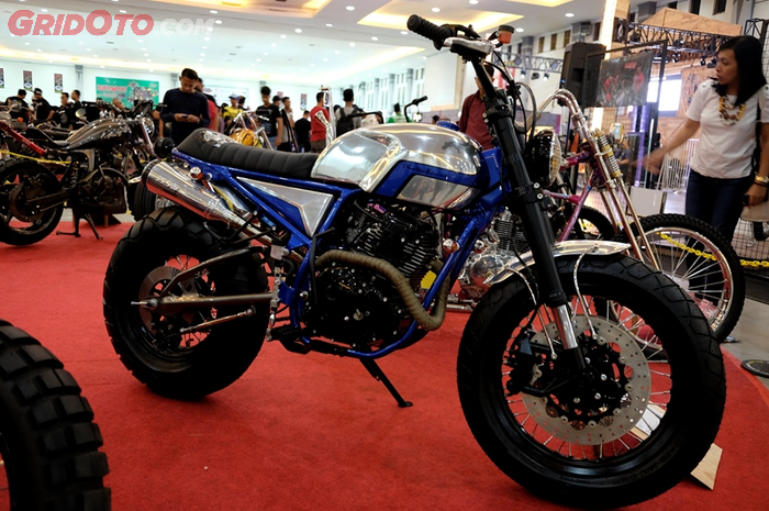 Yamaha Scorpio 225 bergaya scrambler di Kustomfest 2017