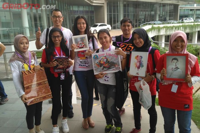 Fans Dani Pedrosa dan Marc Marquez