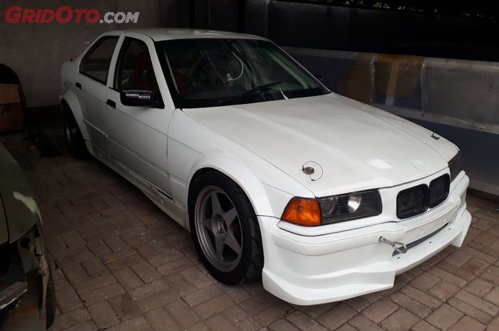 BMW Seri 3 E36