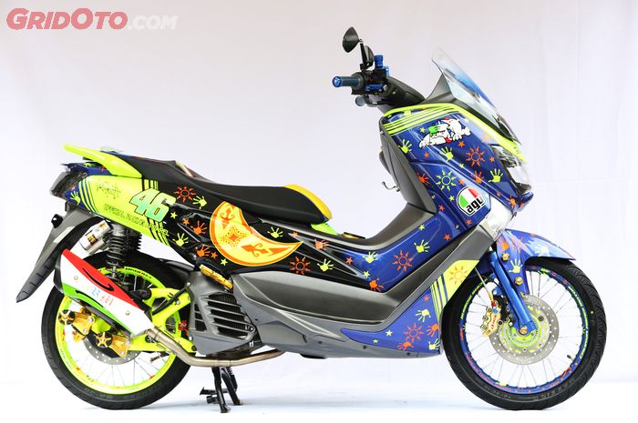 Yamaha NMAX Tema Helm AGV Valentino Rossi