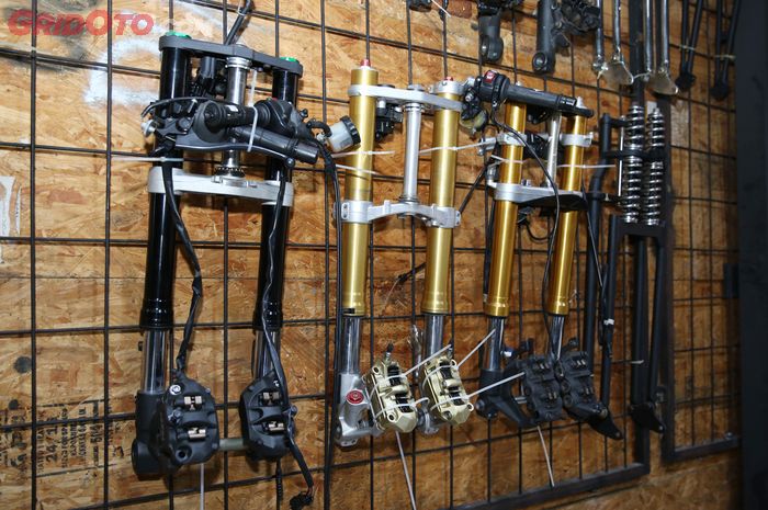 Upside down limbah moge Baru Motor Sport