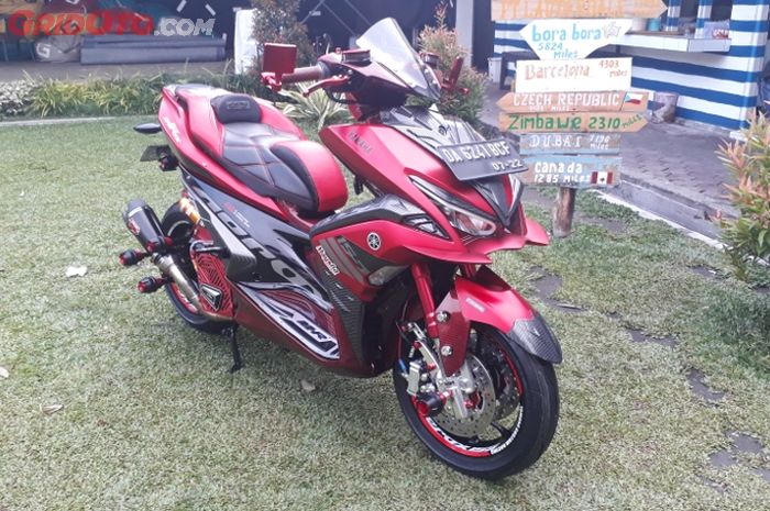 Yamaha AEROX 155 Berlapis Karbon Merah Jadi Juara 