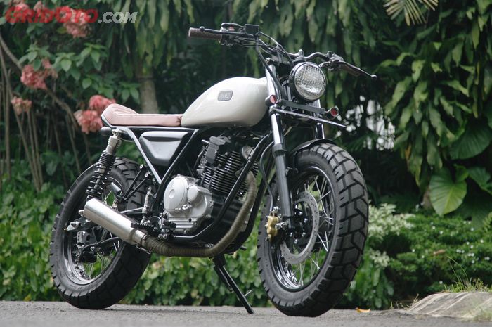 Yamaha Scorpio bergaya Scrambler, motor terlihat berbeda dari kondisi aslinya