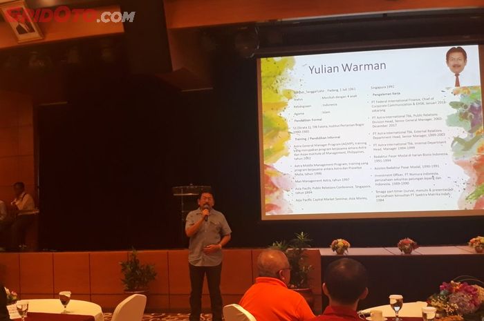 Yulian Warman saat beri penjelasan di Gedung Astra, Sunter, Jakarta Utara