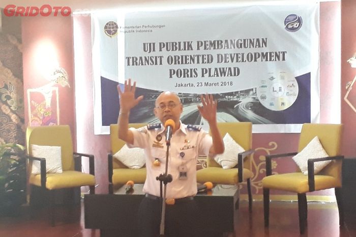 Bambang Prihartono, Kepala BPTJ sekaligus Penanggung Jawab PJPK saat menjelaskan mengenai TOD Poris 