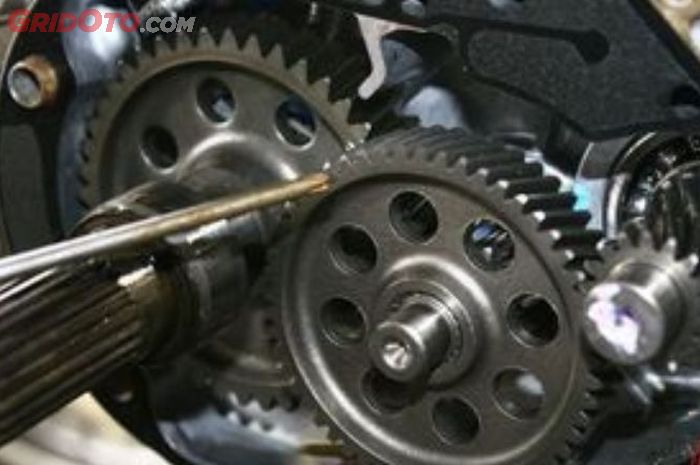 Ilustrasi gir Rasio di motor matic