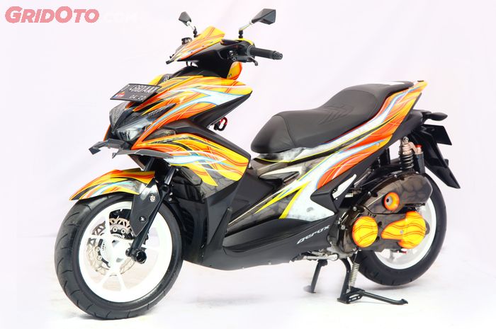 Modifikasi Yamaha Aerox Grafis Warna Ramai