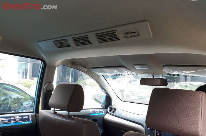 Double blower di taksi MPV Blue Bird