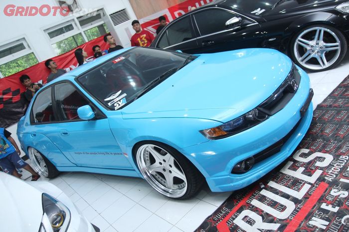 Honda Accord Cielo gaya Elegan