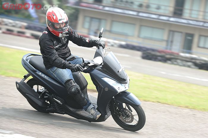 Test Ride Yamaha Lexi, mudah diajak bermanuver