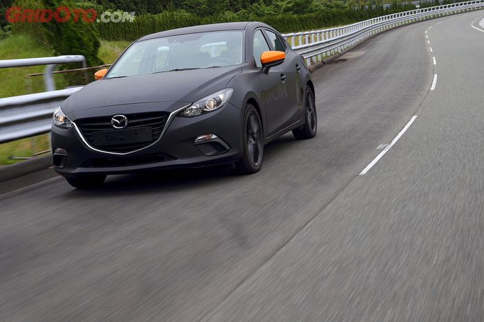 Mazda SKYACTIV-X diuji menggunakan bodi Mazda3 yang dijual saat ini