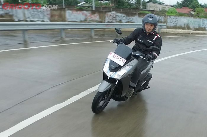Test Ride Yamaha Lexi