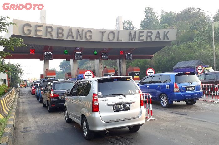 Kondisi di gerbang tol Merak