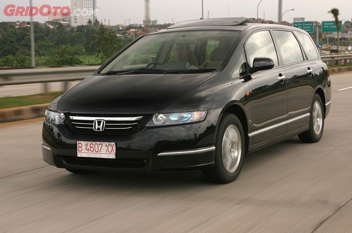 Beda mobil bekas Honda Odyssey RB1 Import dengan APM (foto ilustrasi)