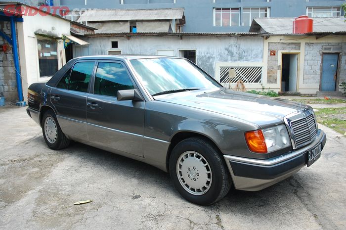 Mercedes-Benz E-Class W124