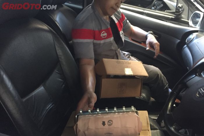 Proses Penggantian Passenger AIrbag Terkait Recall Nissan Motor Indonesia