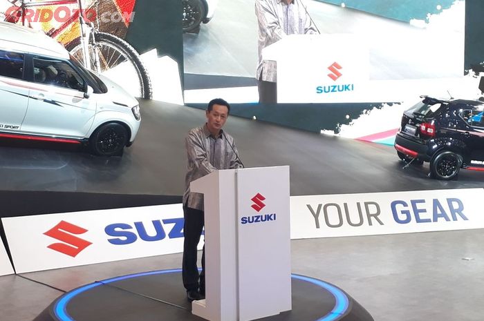 Seiji Itayama, saat memperkenalkan konsep Suzuki Sport di GIIAS 2018