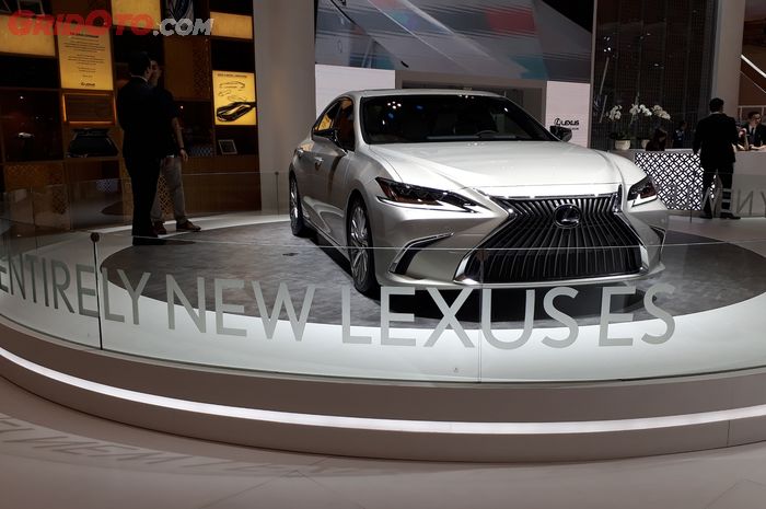 The Entirely New Lexus ES