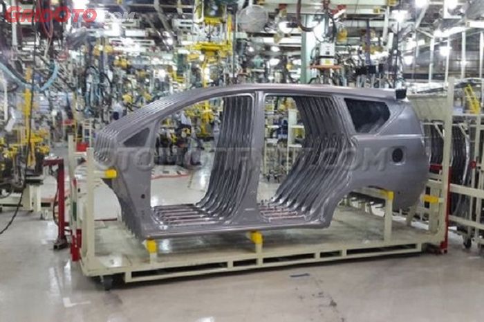 Pabrik pembuatan Toyota Kijang Innova milik TMMIN di KIIC, Karawang, Jabar.