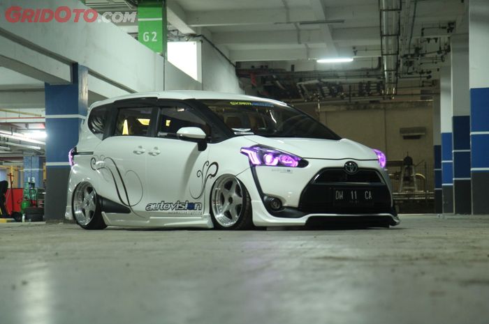 Toyota Sienta V 2016, Pakai Airsus Pertama Di Makassar
