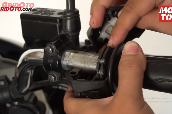 Penyebab gas motor bekas nyangkut