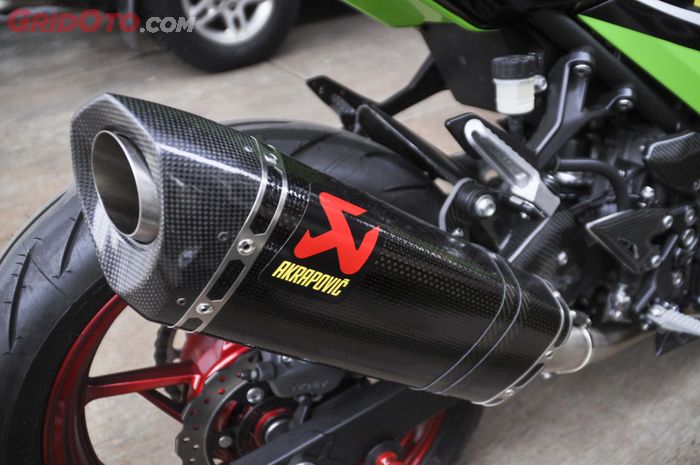 Knalpot Akrapovic untuk Ninja 250