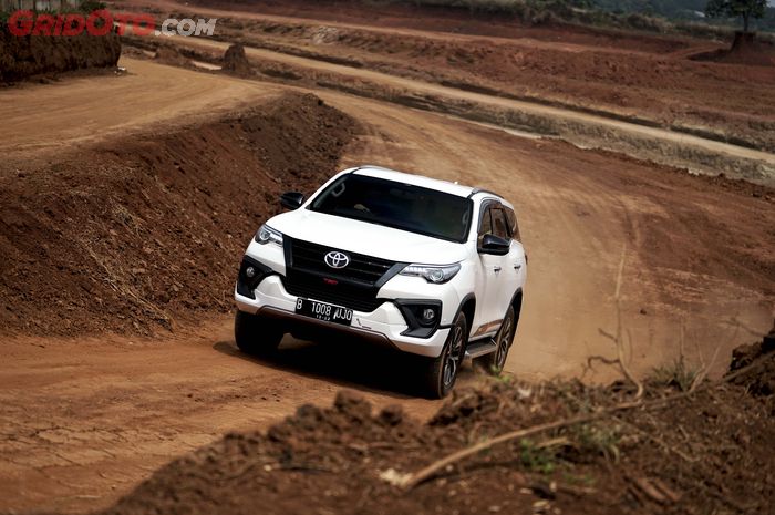 Update harga Toyota Fortuner sebelum varian GR Sport dirilis