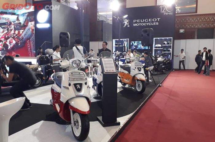 Booth Peugeot Motorcycles di IMOS 2018