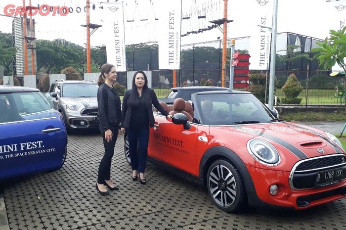 Jodie O&rsquo;tania, Vice President of Corporate Communications, BMW Group Indonesia saat berada di kawasan Serpong, Banten
