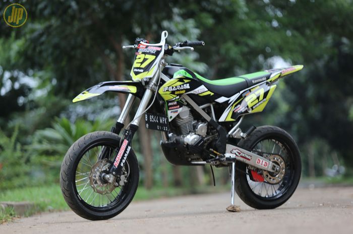 Kawasaki KLX150BF Racing Supermoto IF Garage 