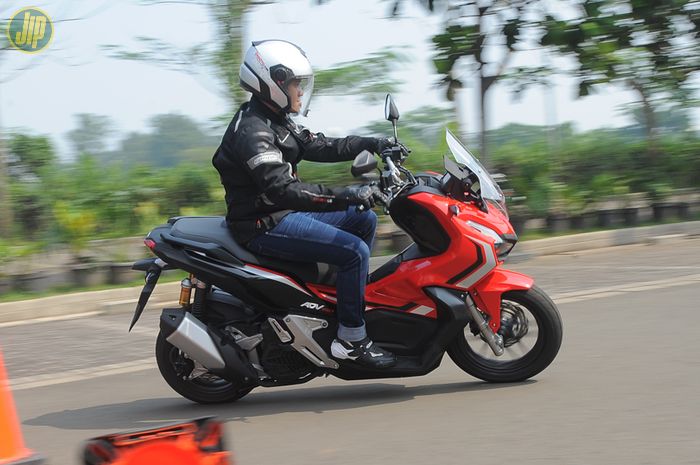 Test Ride Honda ADV 150