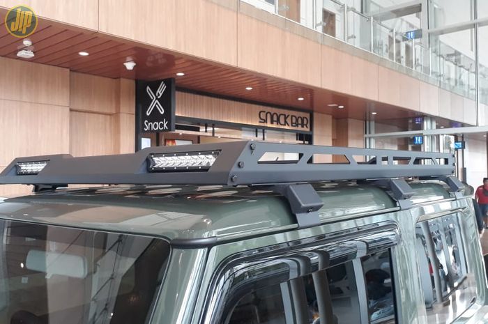 Roof rack aftermarket lengkap dengan LED bar