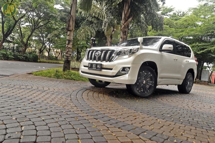 Toyota Land Cruiser Prado tampil lebih keren