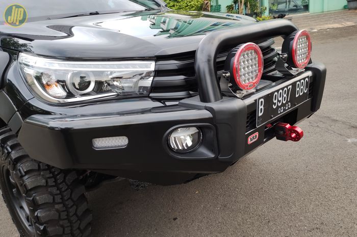 Pasang bumper ARB di Hilux